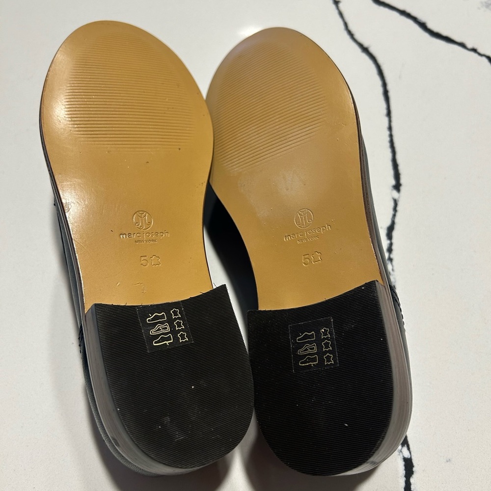Marc Joseph West End styled loafers. These shoes are NWOT. Size 5 - Picture 5 of 7